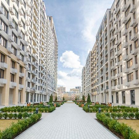 Petrovdom 166-3B In Beautiful Apartments In Rc "Yaroslaviv Grad" Kiev Exterior foto