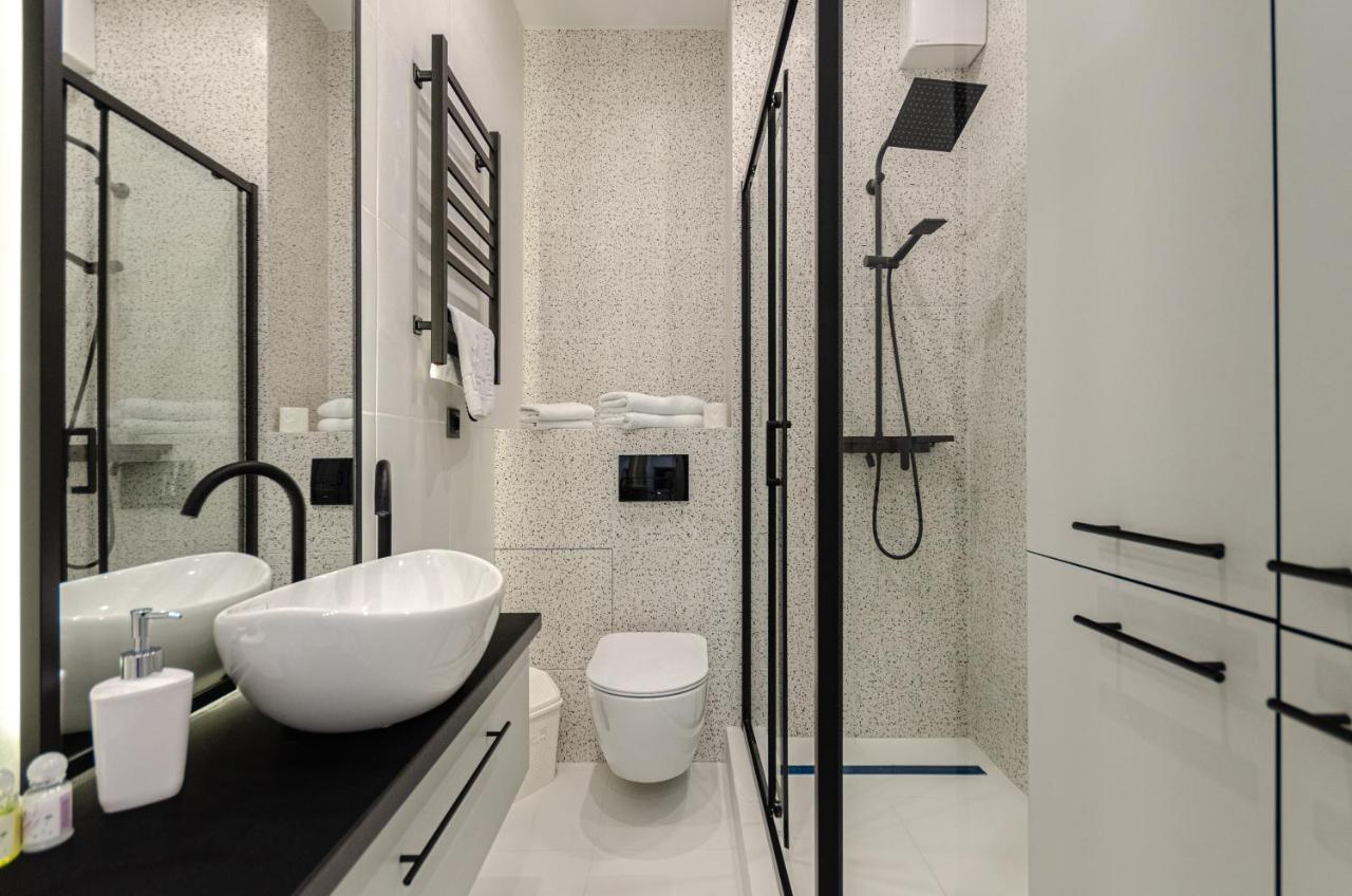 Petrovdom 166-3B In Beautiful Apartments In Rc "Yaroslaviv Grad" Kiev Exterior foto