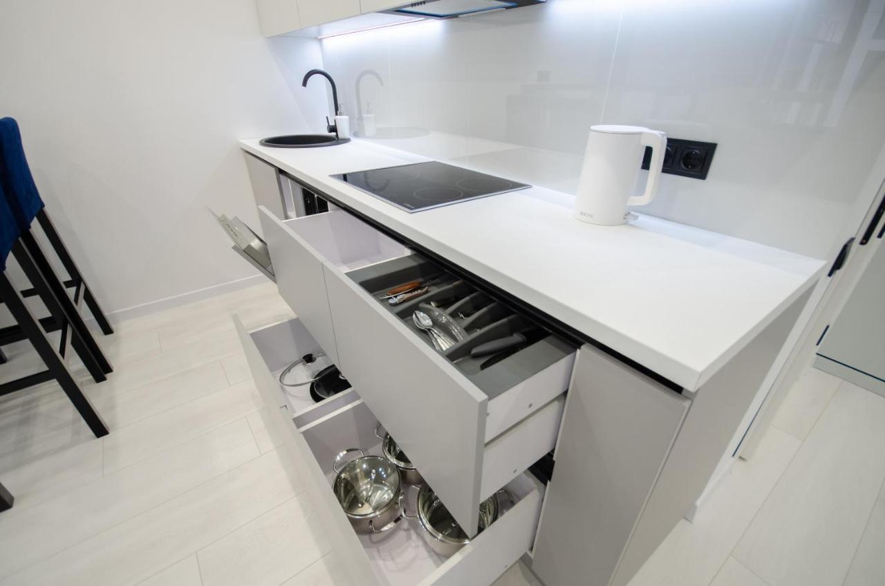 Petrovdom 166-3B In Beautiful Apartments In Rc "Yaroslaviv Grad" Kiev Exterior foto