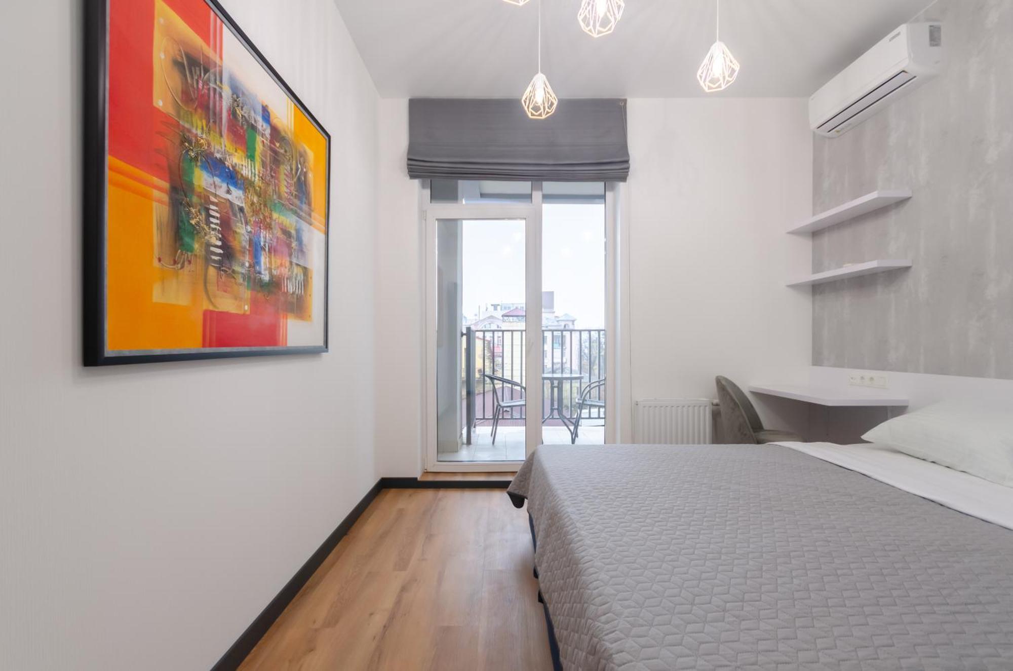 Petrovdom 166-3B In Beautiful Apartments In Rc "Yaroslaviv Grad" Kiev Exterior foto