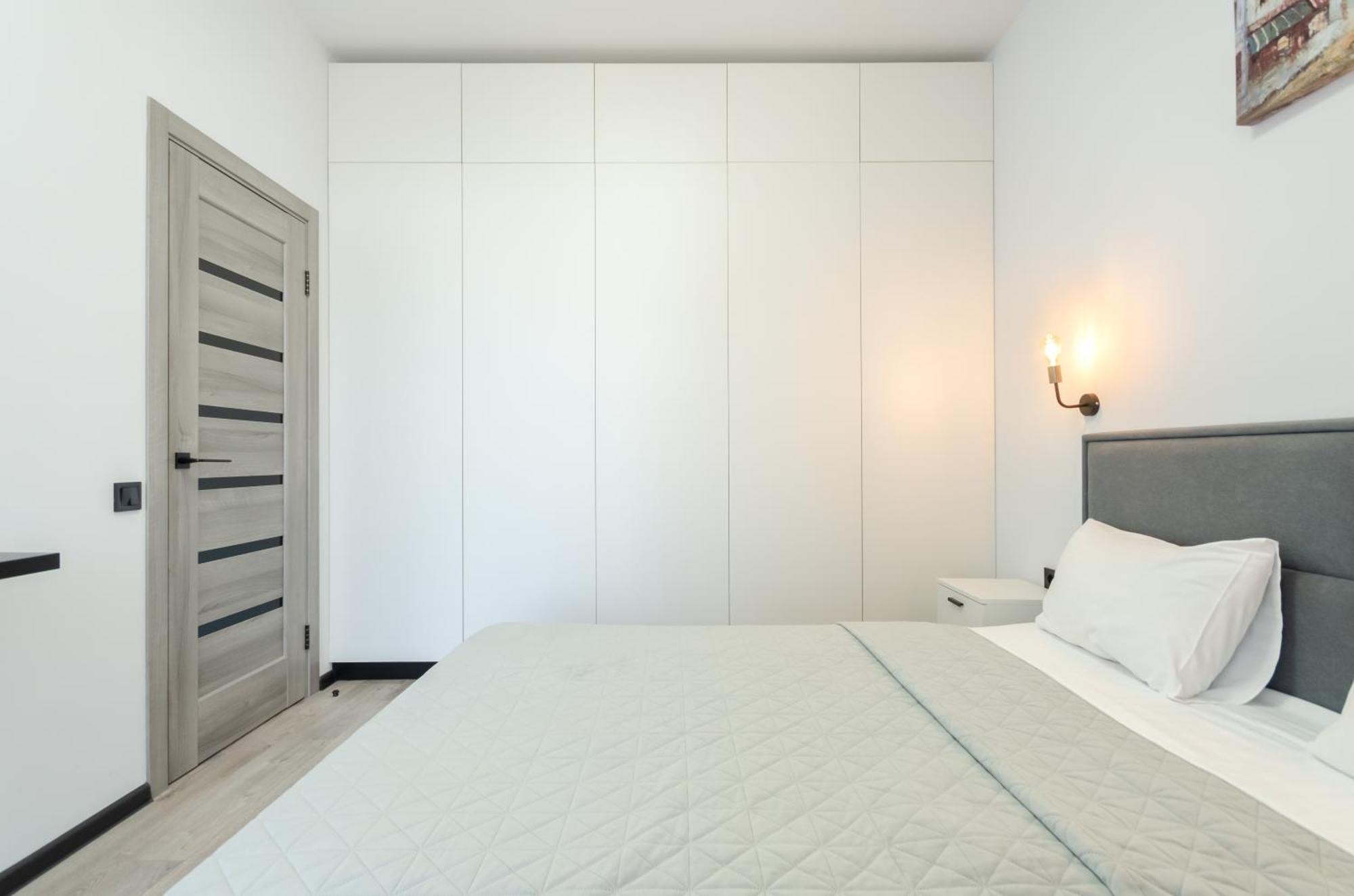 Petrovdom 166-3B In Beautiful Apartments In Rc "Yaroslaviv Grad" Kiev Exterior foto